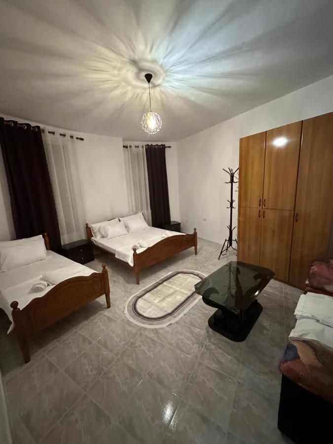 Central Charm Apartments Vlorë Exterior foto